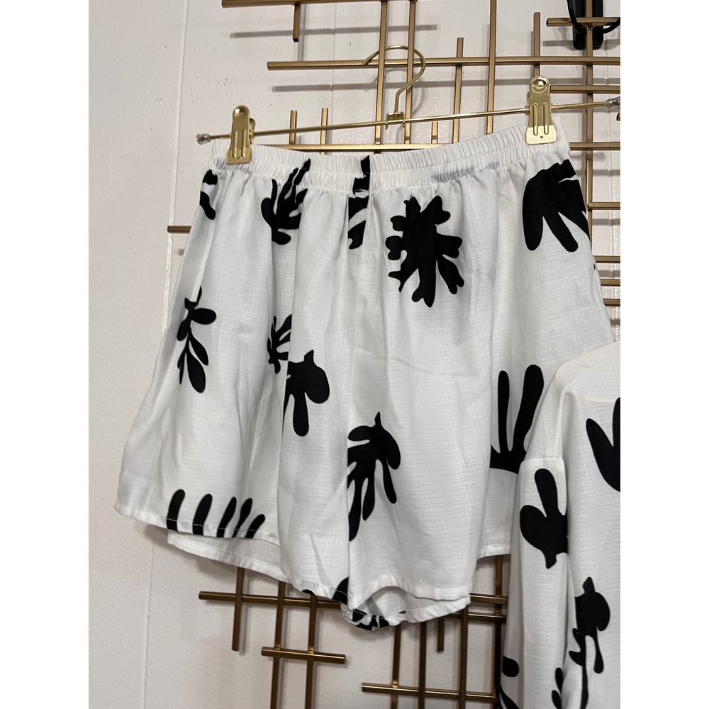 COMMense White Black Abstract Print Button Down Shirt & Shorts Set XS - Picture 12 of 12